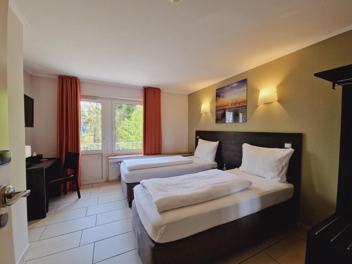 Bivius Hotel Restaurant Luxembourg 스트라센 외부 사진