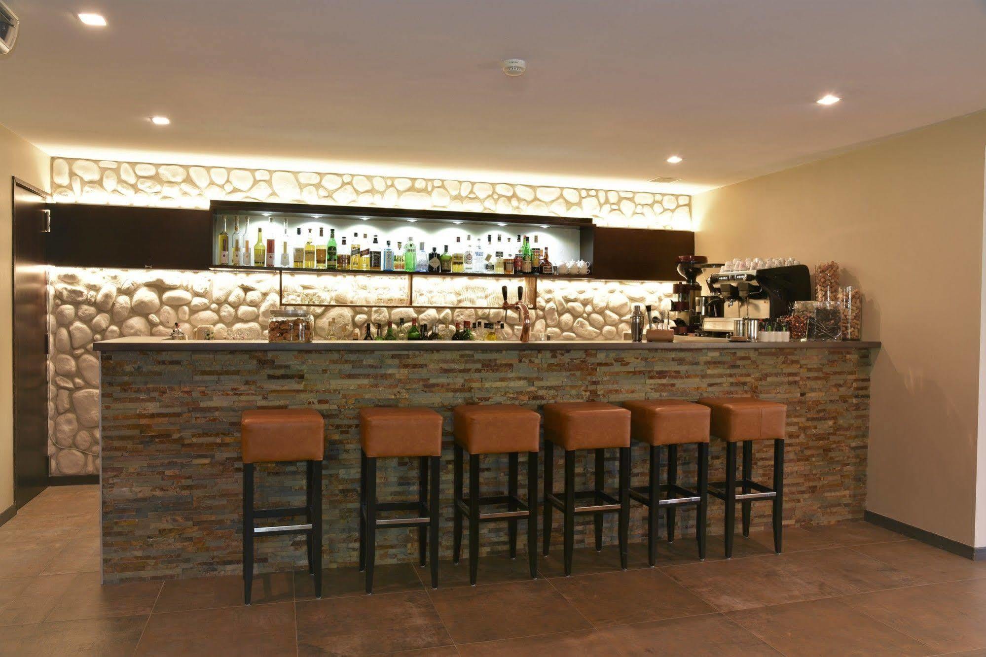 Bivius Hotel Restaurant Luxembourg 스트라센 외부 사진