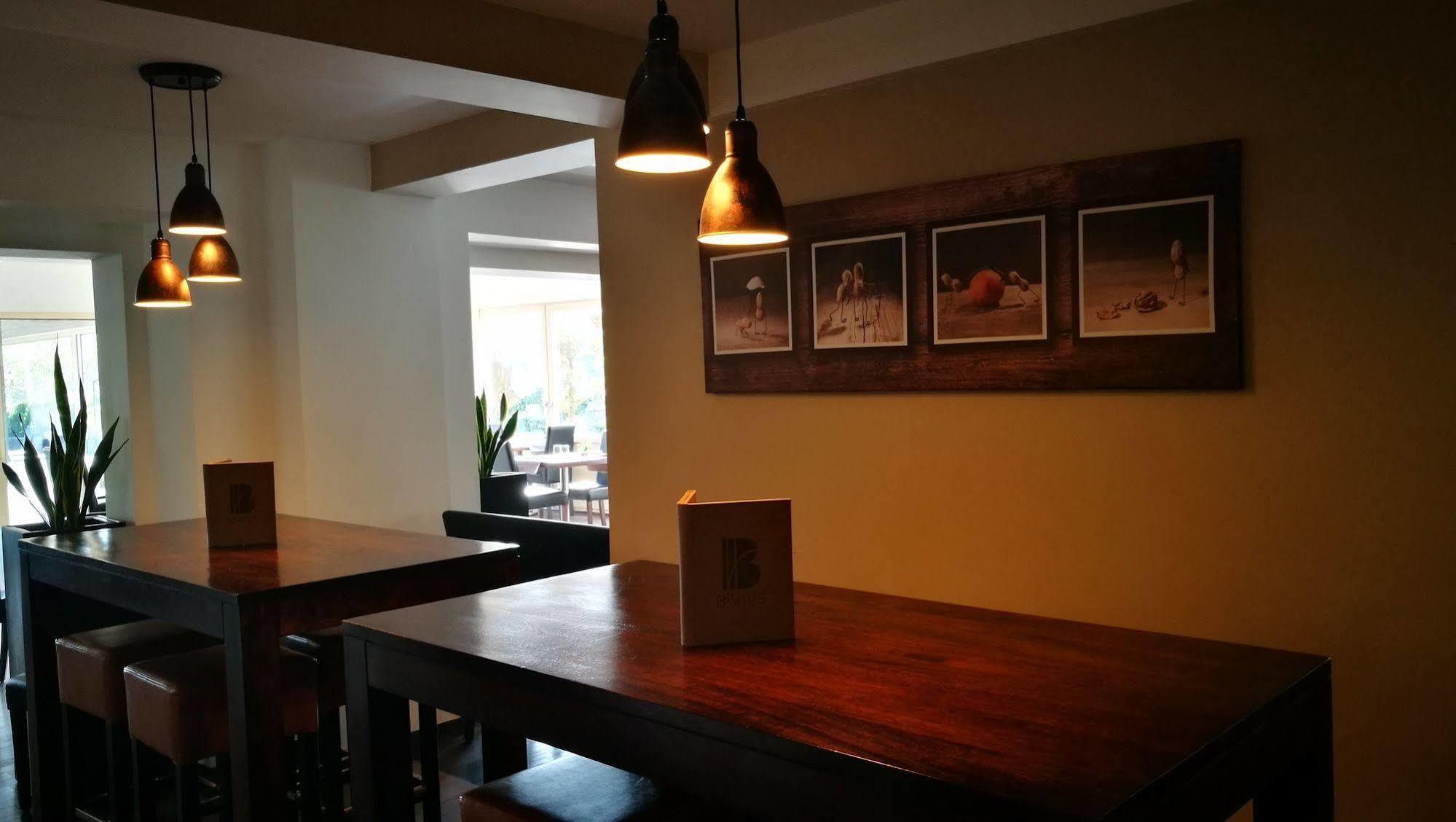 Bivius Hotel Restaurant Luxembourg 스트라센 외부 사진